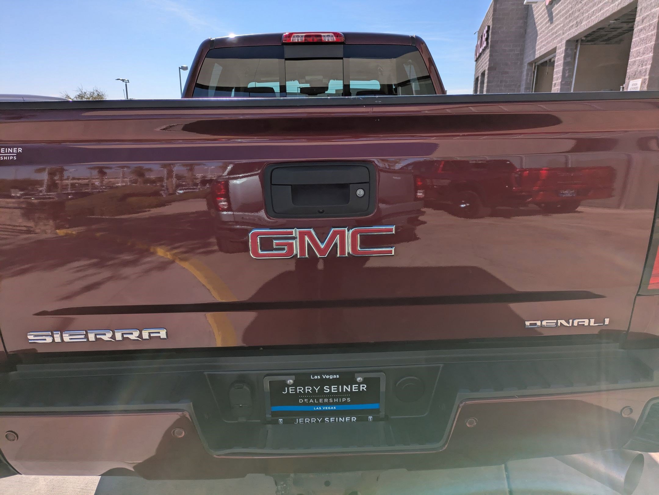 Used 2016 GMC Sierra 2500 Denali w/ Duramax Plus Package image 13