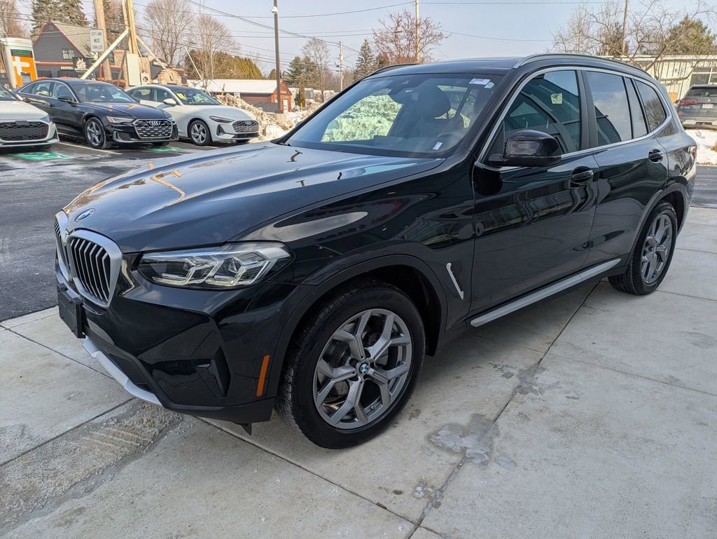 Used 2023 BMW X3 xDrive30i w/ Premium Package image 7