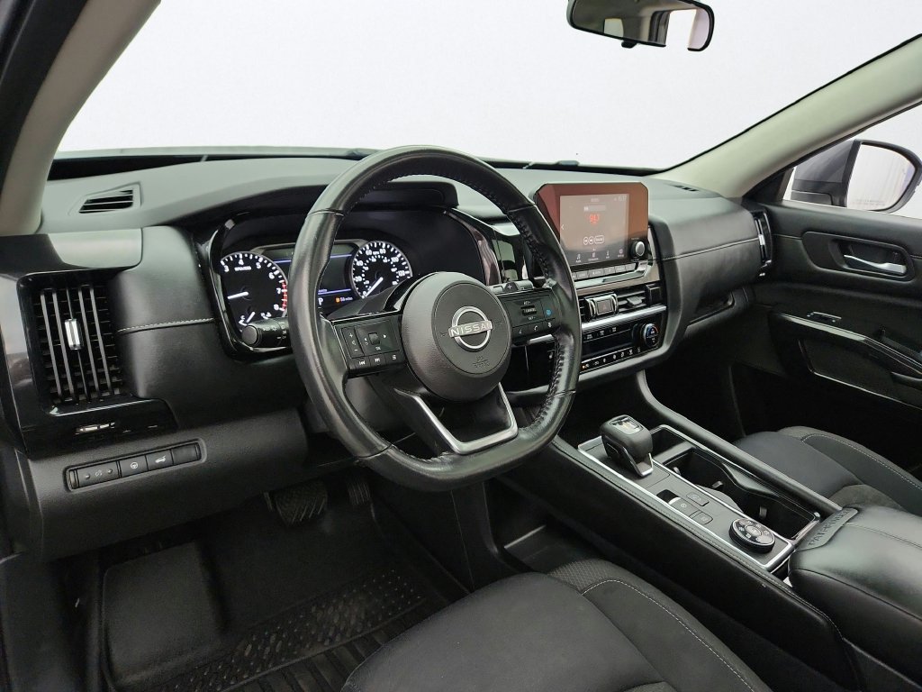 Used 2022 Nissan Pathfinder SV w/ SV Premium Package AWD/4WD image 9