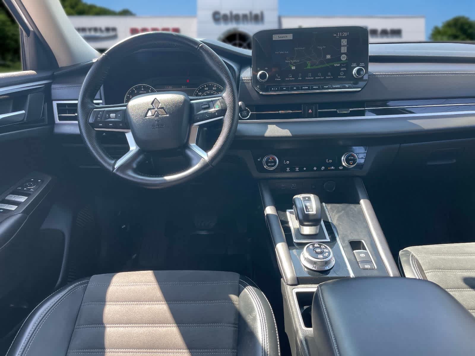 Used 2024 Mitsubishi Outlander SE AWD/4WD image 15