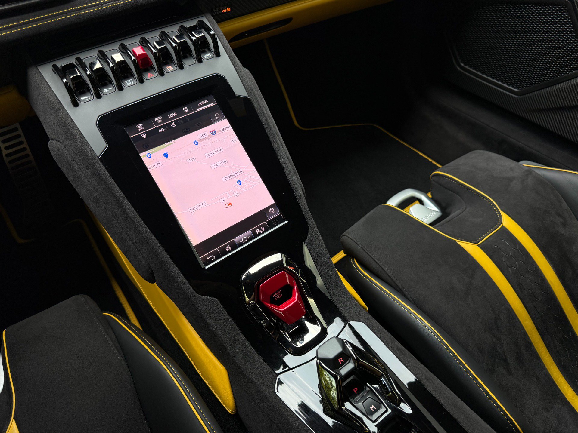 Used 2024 Lamborghini Huracan Tecnica RWD image 31