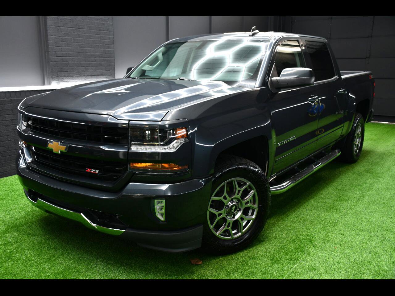 Used 2018 Chevrolet Silverado 1500 LT w/ All Star Edition image 1