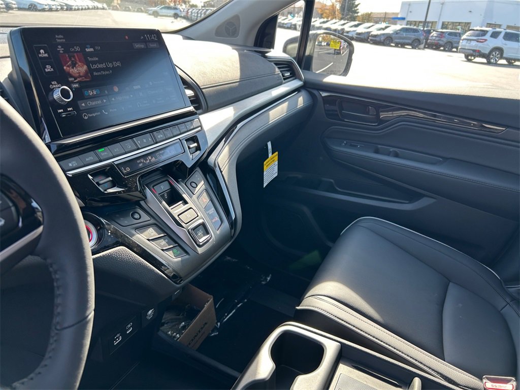 New 2026 Honda Odyssey Touring image 23