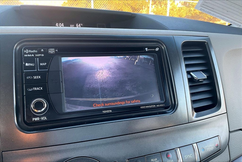 Used 2013 Toyota Sienna XLE FWD image 20