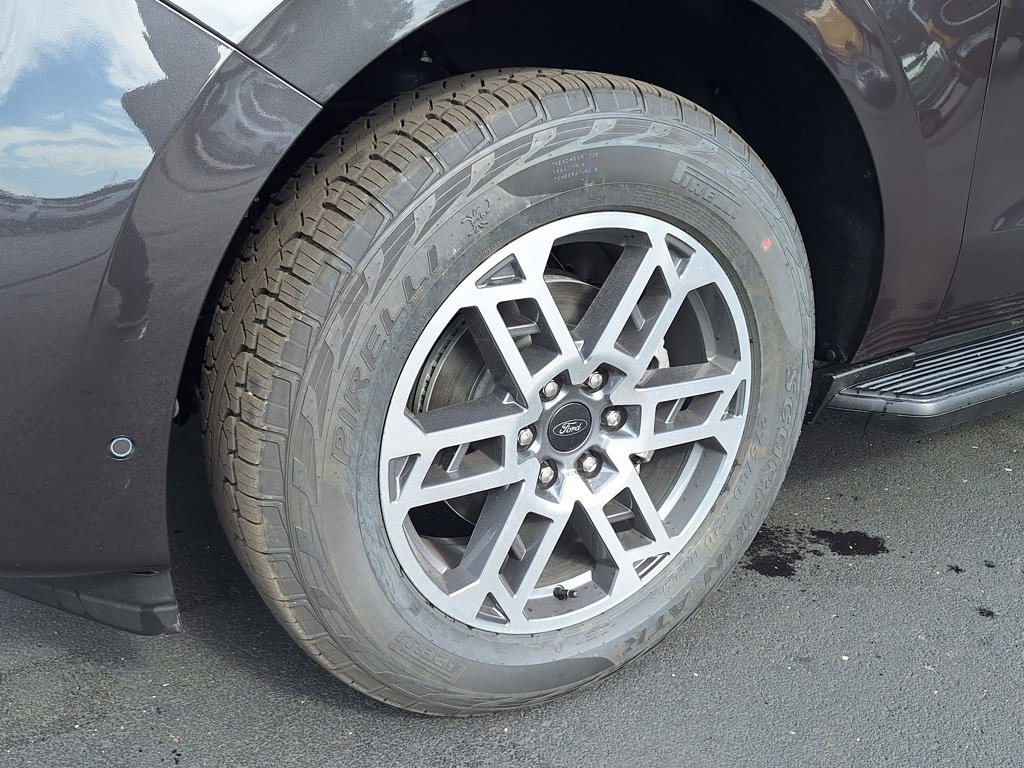 New 2025 Ford Expedition Active image 31