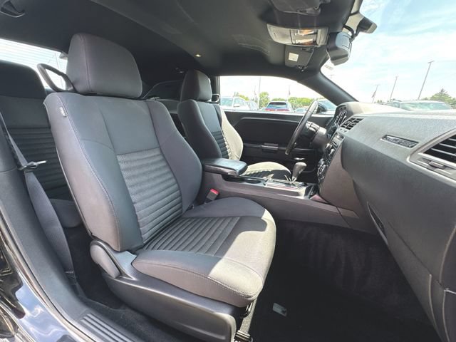 Used 2014 Dodge Challenger SXT w/ Super Sport Group (SS/T) RWD image 26