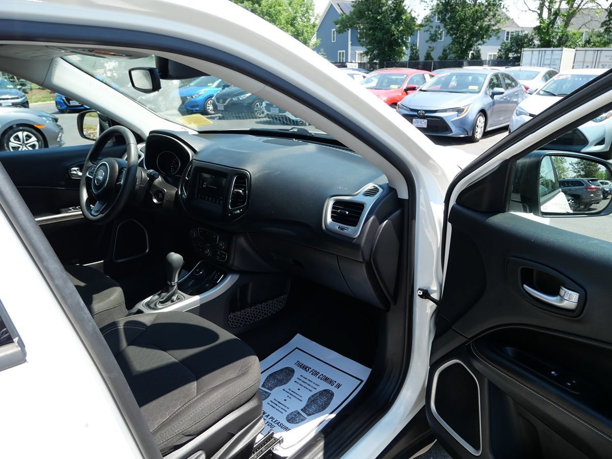 Used 2020 Jeep Compass Sport w/ Tech Group AWD/4WD image 17