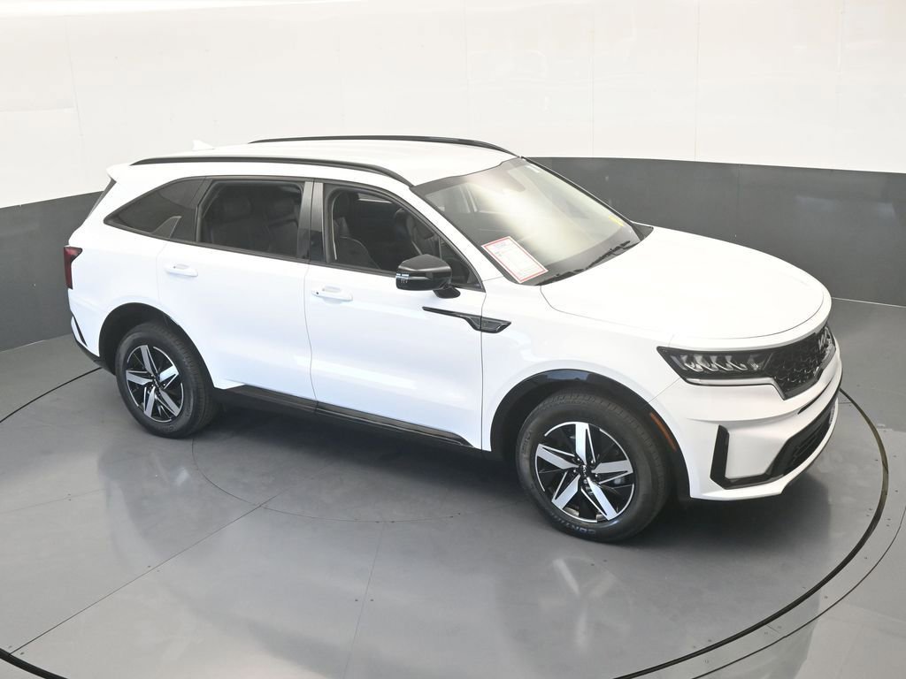 Used 2023 Kia Sorento S image 57