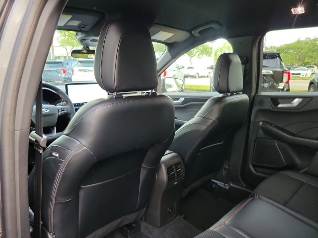 Certified 2023 Ford Escape ST-Line Select w/ Tech Pack #2 AWD/4WD image 9