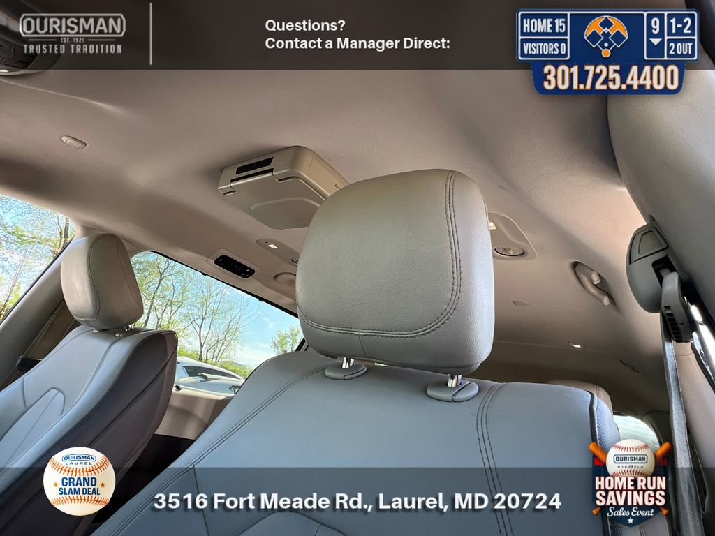 Used 2017 Chrysler Pacifica Touring-L w/ Tire & Wheel Group image 17