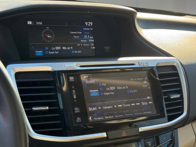 Used 2017 Honda Accord Touring image 15