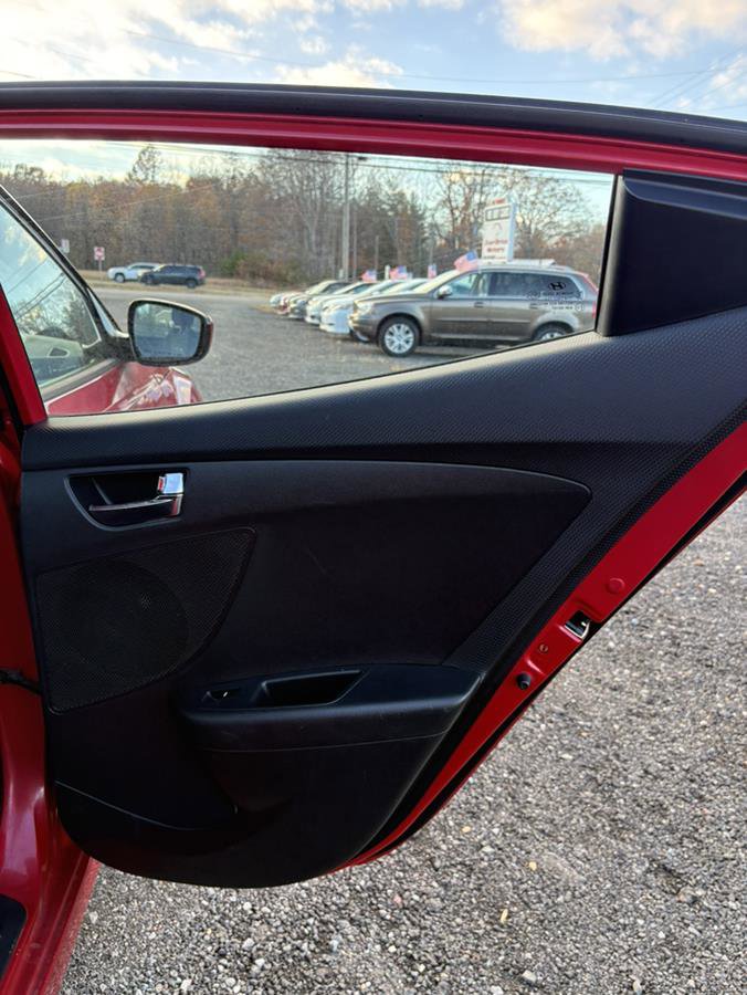 Used 2017 Hyundai Veloster Value Edition image 15