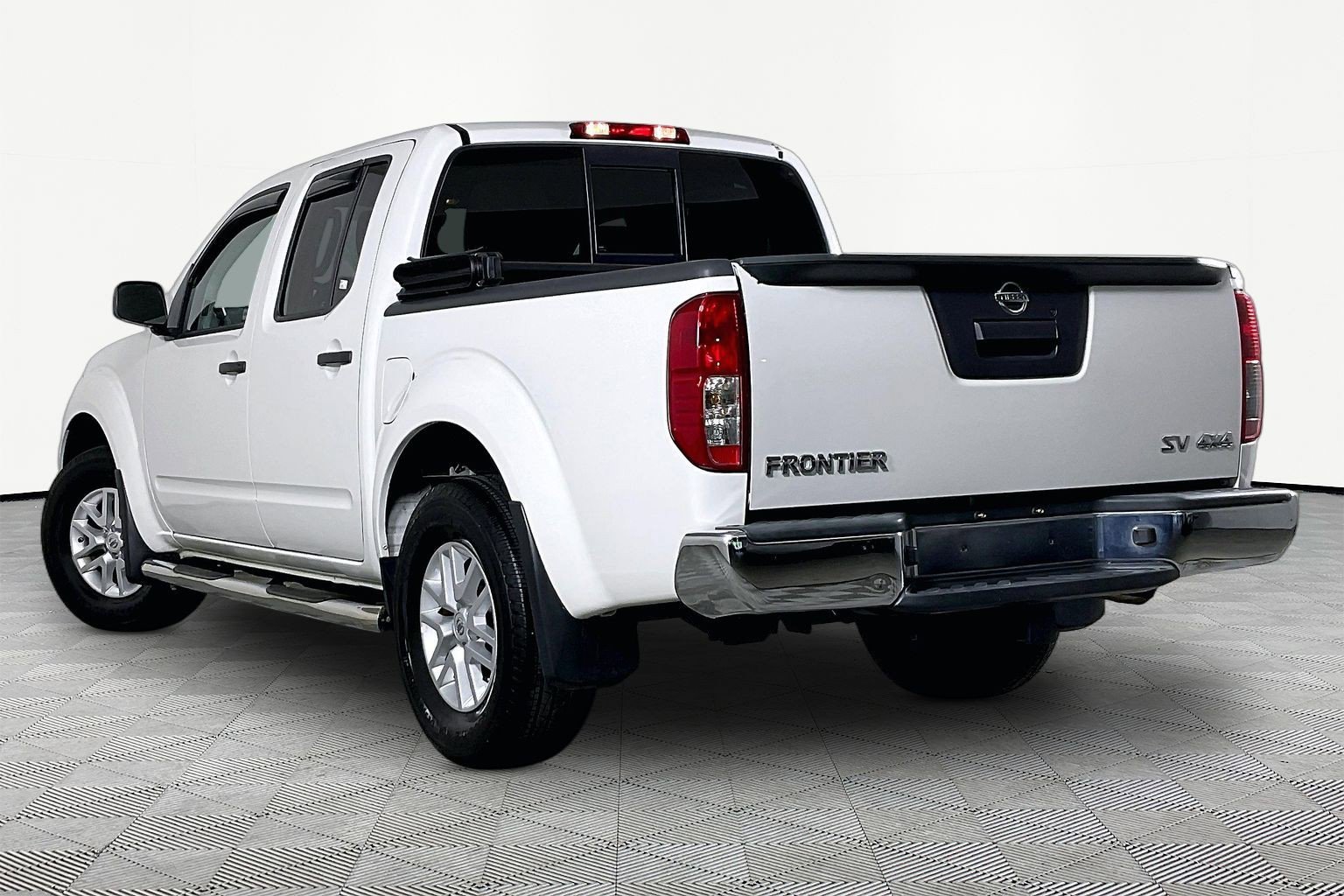 Used 2019 Nissan Frontier SV AWD/4WD image 5