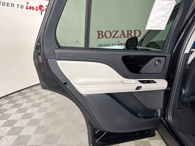 New 2026 Lincoln Aviator 2WD image 18