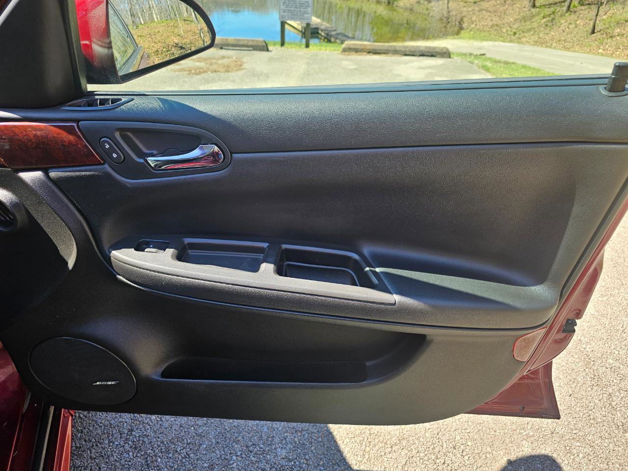 Used 2010 Chevrolet Impala LT w/ Luxury Edition Package FWD image 16