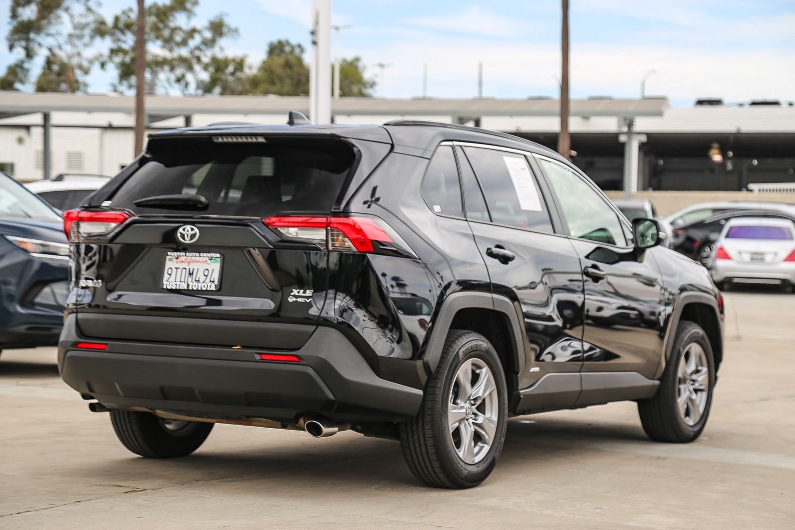 Certified 2025 Toyota RAV4 XLE w/ Convenience Package AWD/4WD image 4