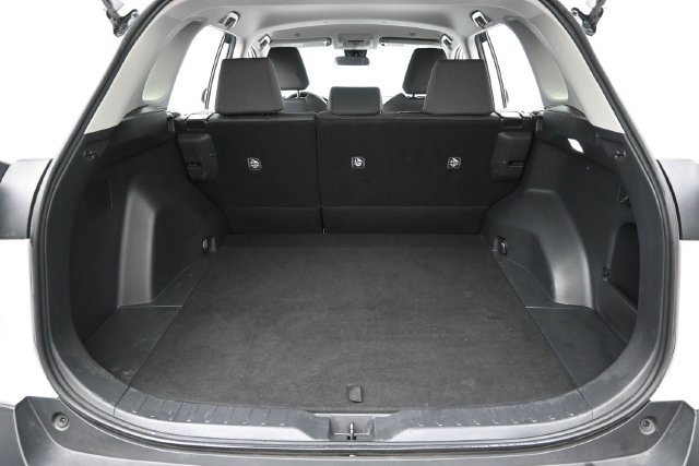 Used 2024 Toyota RAV4 XLE FWD image 28