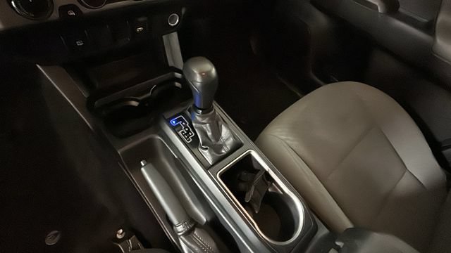 Used 2021 Toyota Tacoma SR AWD/4WD image 20