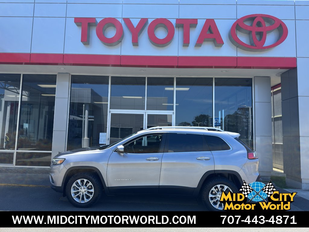 Used 2019 Jeep Cherokee Latitude w/ Popular Appearance Group