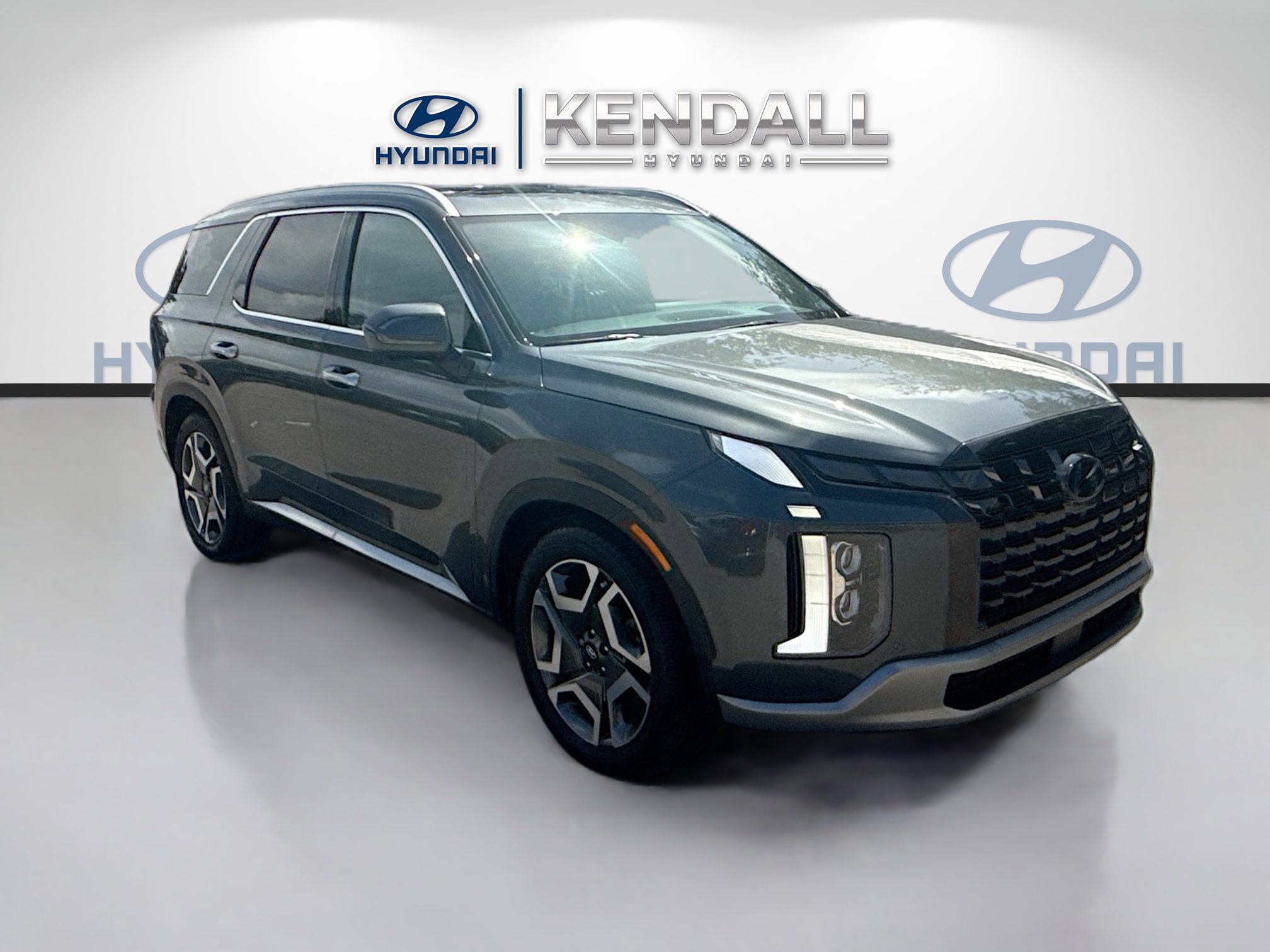 Used 2023 Hyundai Palisade Limited w/ Cargo Package