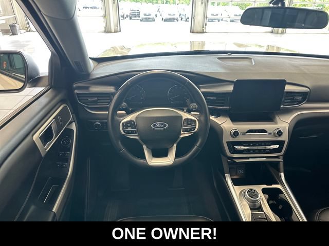 Used 2023 Ford Explorer XLT w/ Equipment Group 202A AWD/4WD image 2