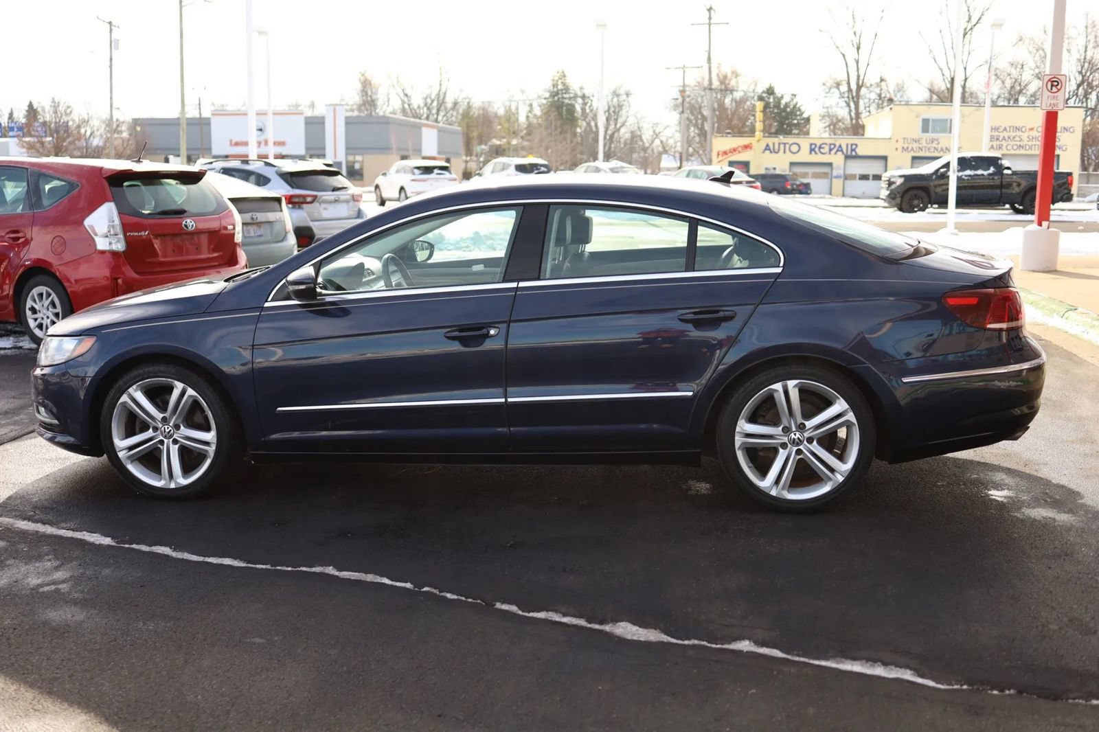 Used 2013 Volkswagen CC R-Line FWD image 8