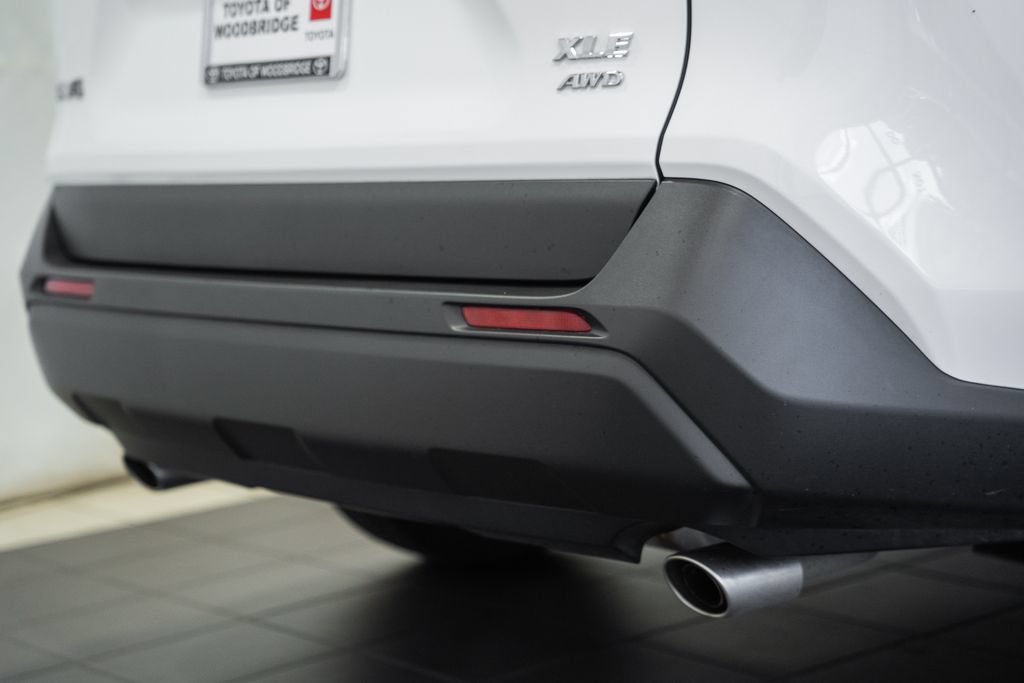 Used 2025 Toyota RAV4 XLE w/ Convenience Package AWD/4WD image 8