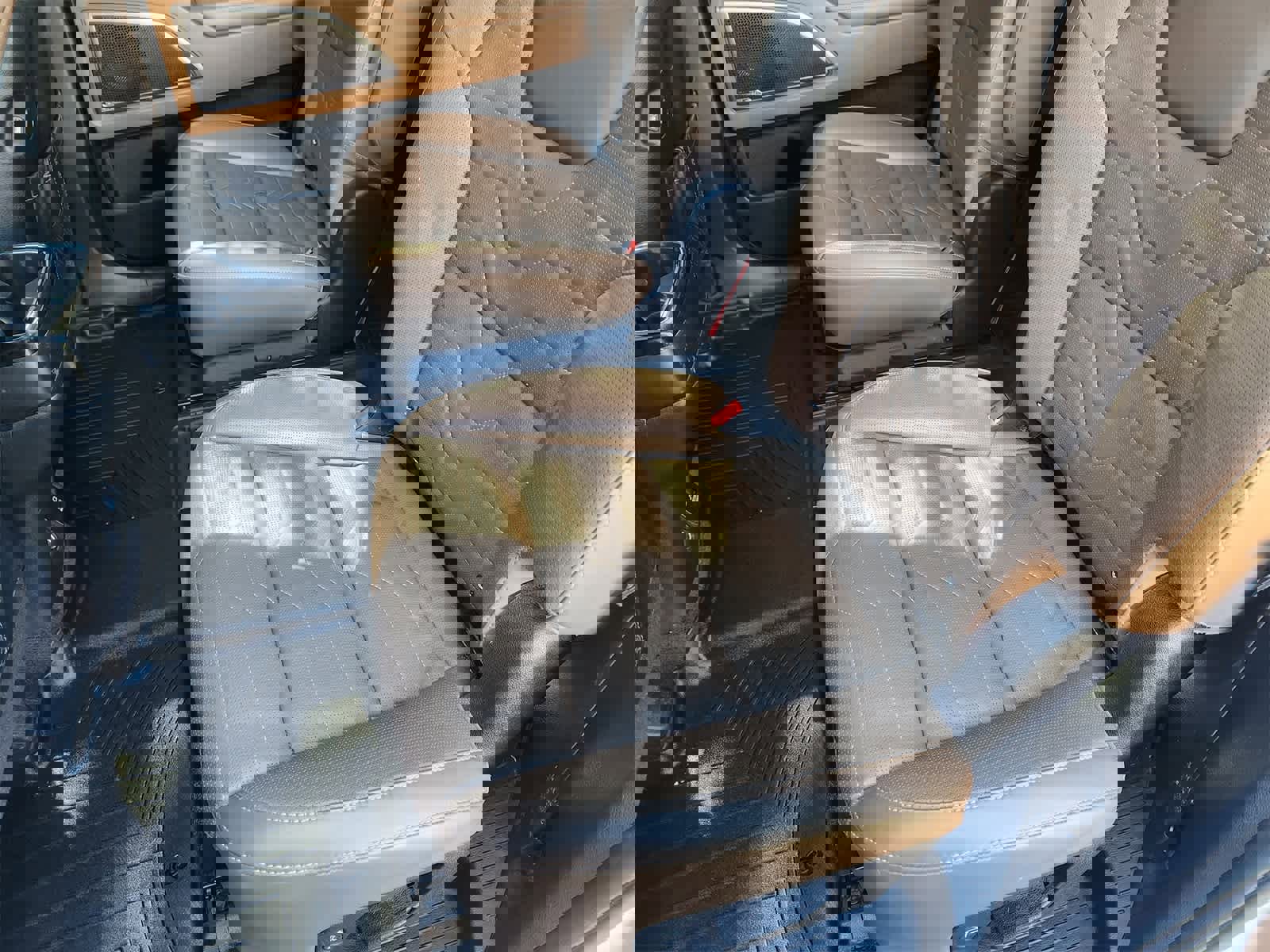 Used 2022 Kia Telluride SX w/ SX Prestige Package image 29