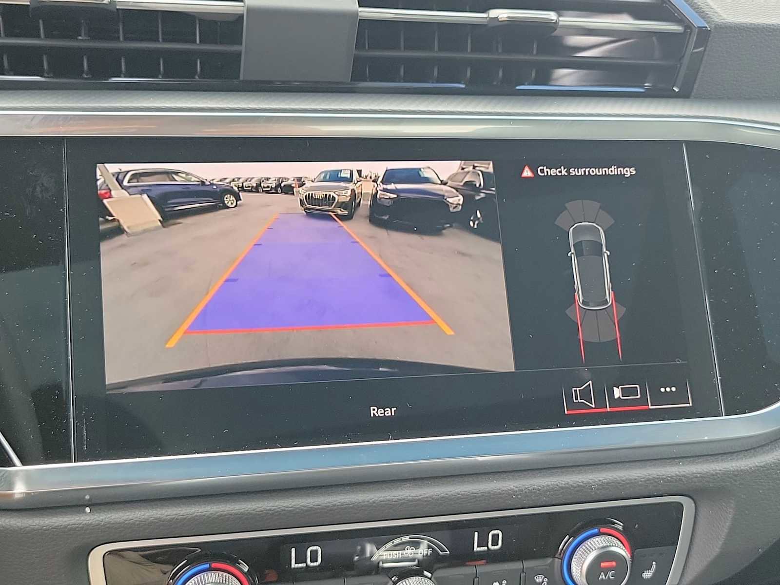 New 2025 Audi Q3 2.0T Premium image 24