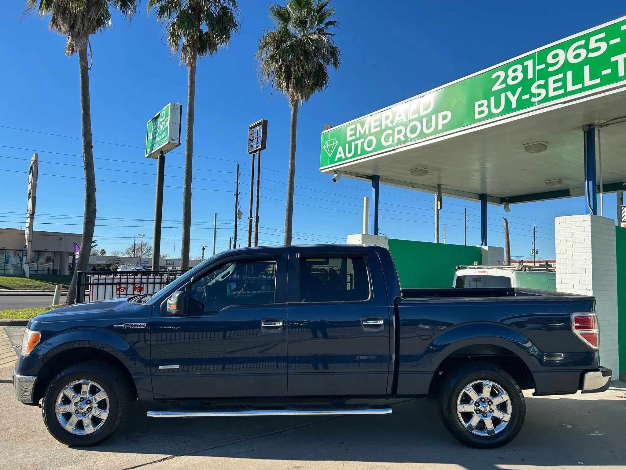Used 2013 Ford F150 XLT w/ Luxury Equipment Group image 3