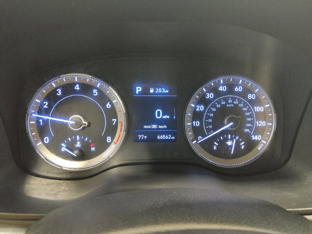 Used 2022 Hyundai Venue Limited FWD image 23
