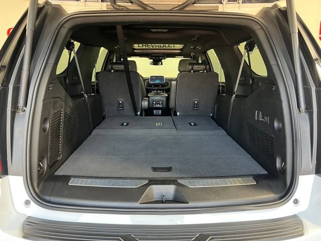 Used 2024 Chevrolet Suburban RST w/ Luxury Package RWD image 23