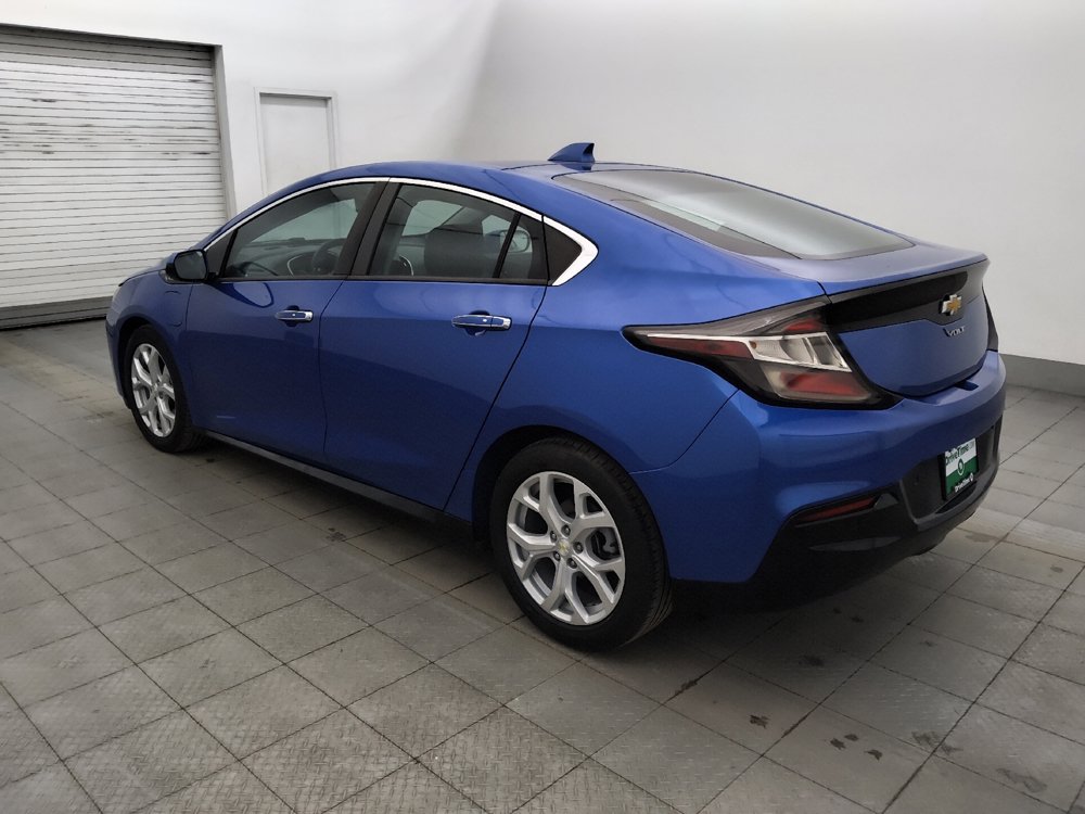 Used 2017 Chevrolet Volt Premier w/ Driver Confidence II Package FWD image 3