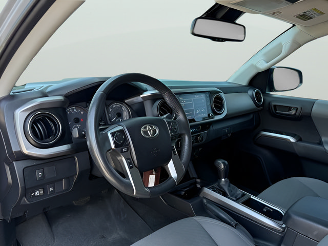 Used 2021 Toyota Tacoma SR5 AWD/4WD image 17