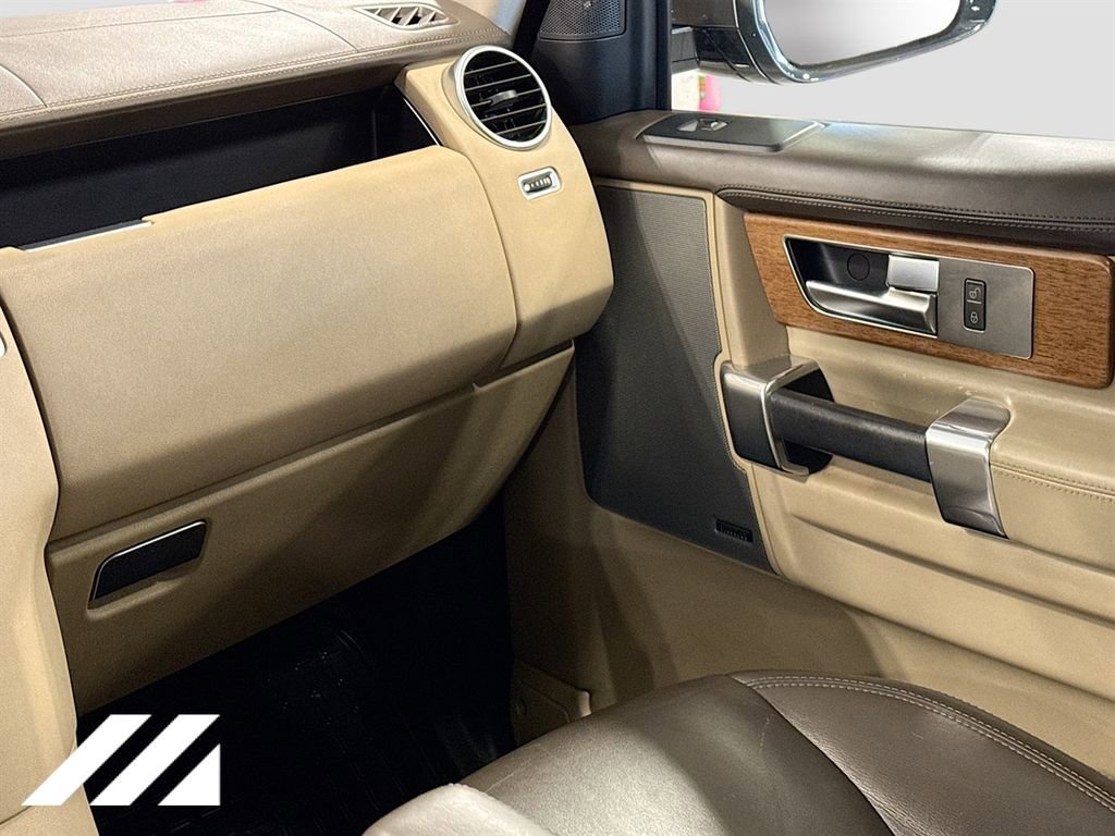 Used 2016 Land Rover LR4 HSE LUX image 26