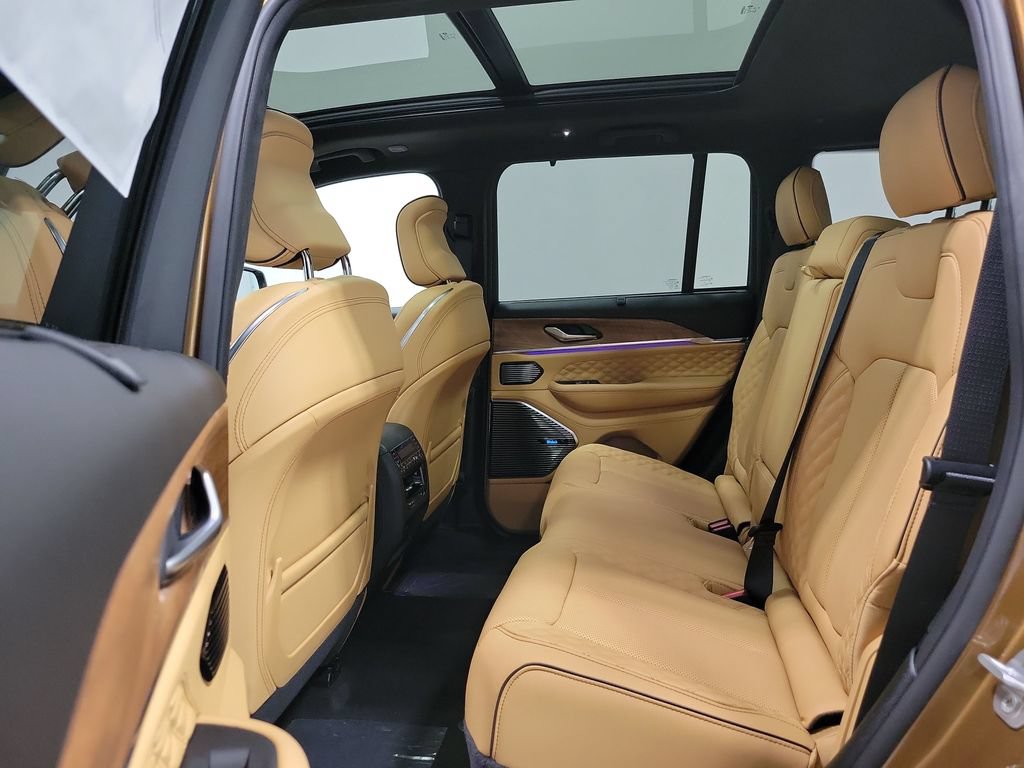 New 2026 Jeep Grand Cherokee Summit AWD/4WD image 9