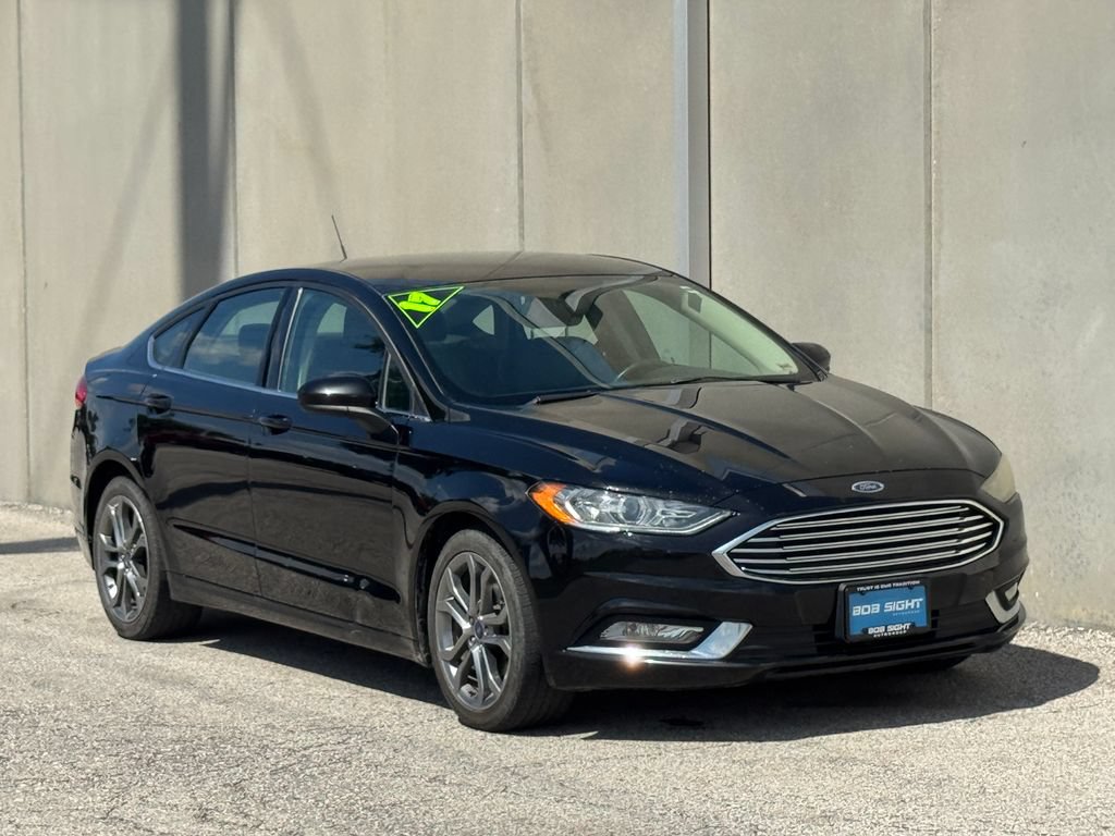Used 2017 Ford Fusion SE w/ Equipment Group 201A FWD video 2