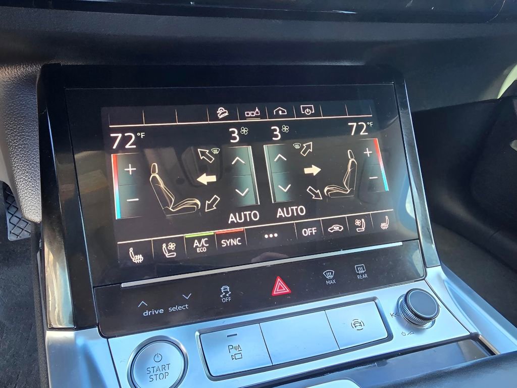 Used 2020 Audi e-tron Premium Plus image 21