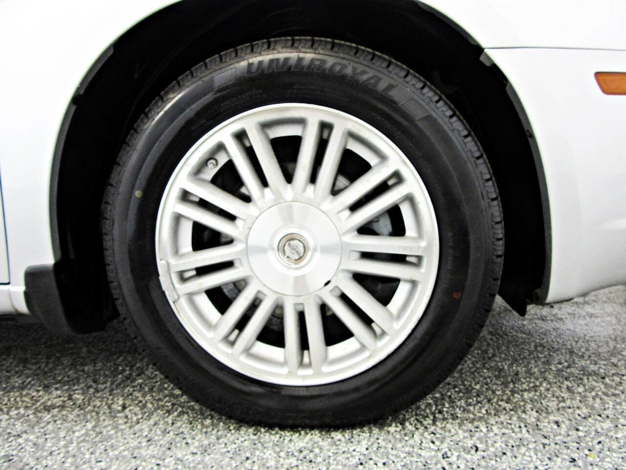 Used 2009 Chrysler Sebring Touring image 18