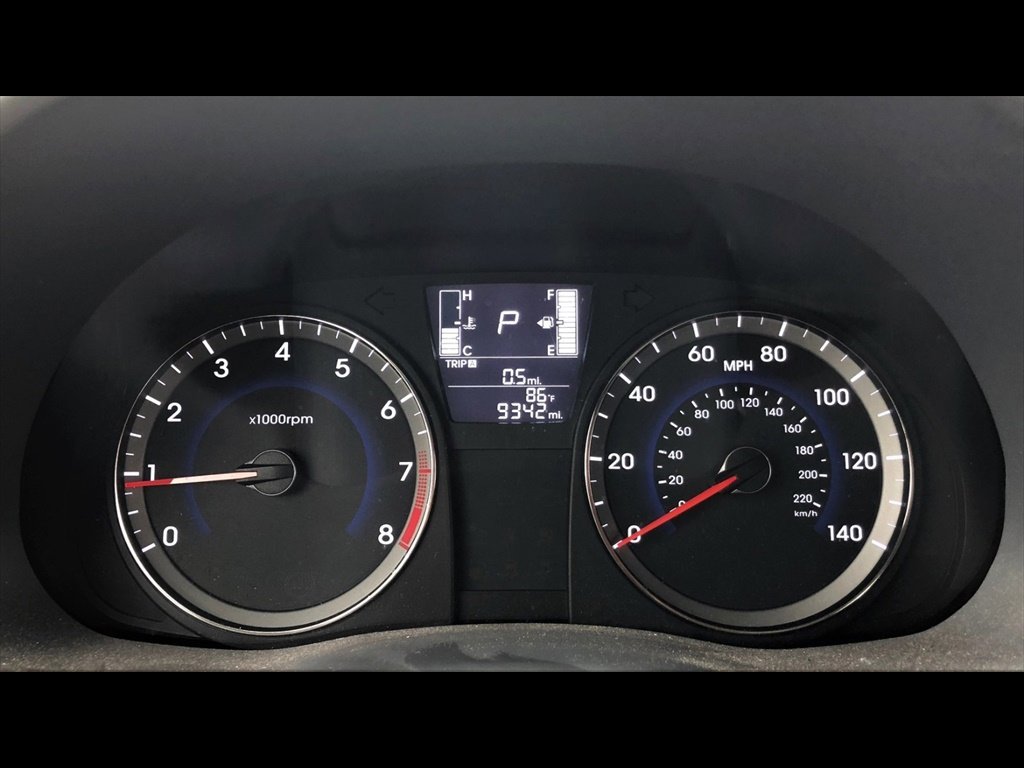Used 2015 Hyundai Accent GLS FWD image 8