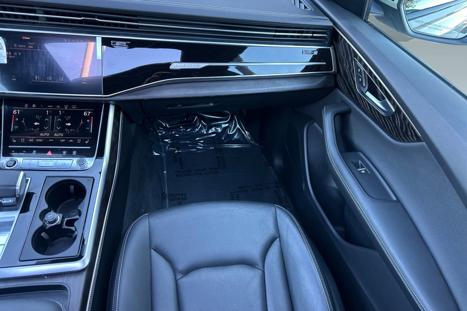 Used 2023 Audi Q8 Prestige w/ Prestige Package image 28