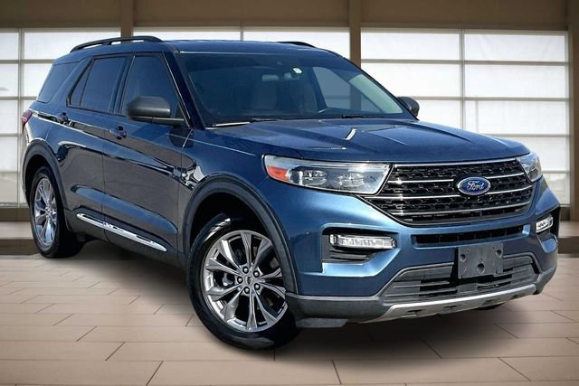Used 2020 Ford Explorer XLT w/ Equipment Group 202A image 12