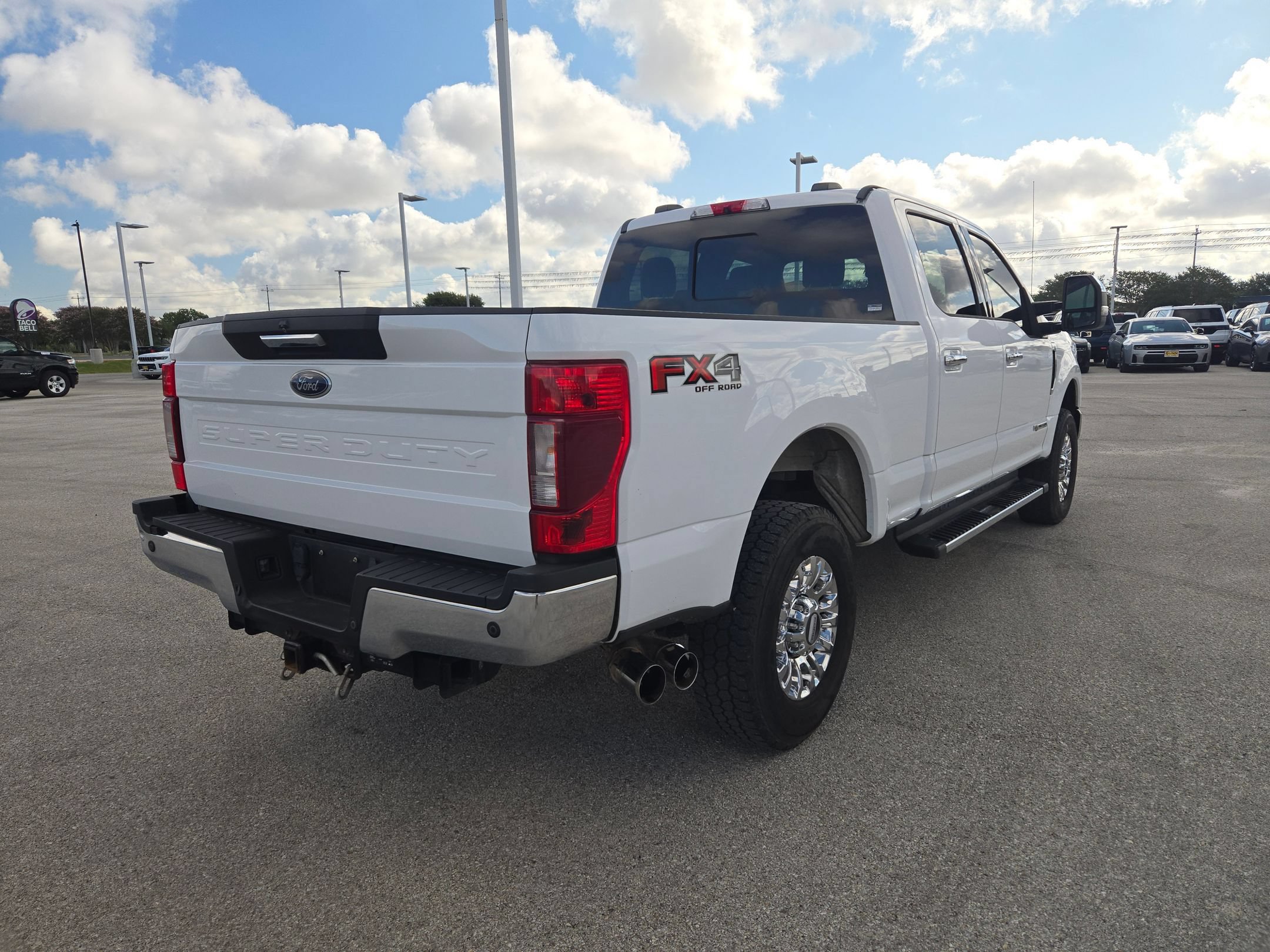 Used 2020 Ford F250 XLT w/ XLT Premium Package AWD/4WD image 3