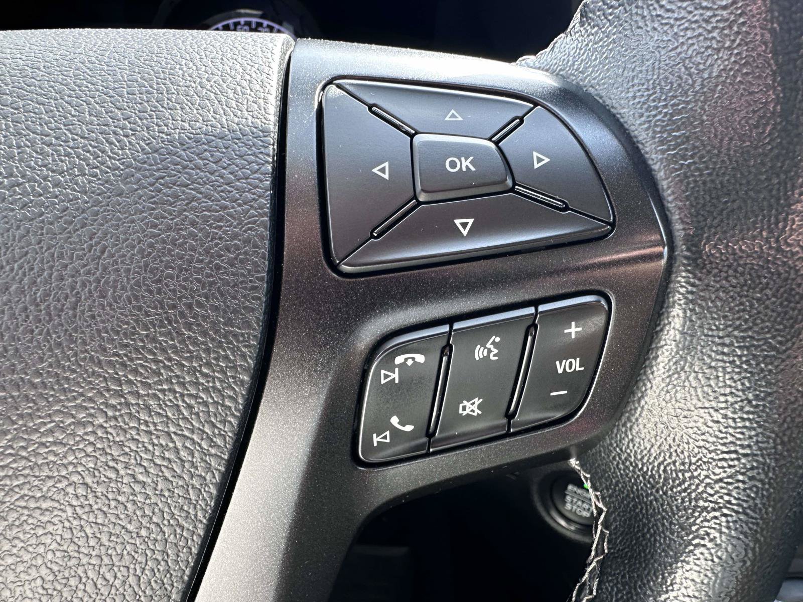 Used 2023 Ford Ranger Lariat w/ Tremor Off-Road Package AWD/4WD image 17