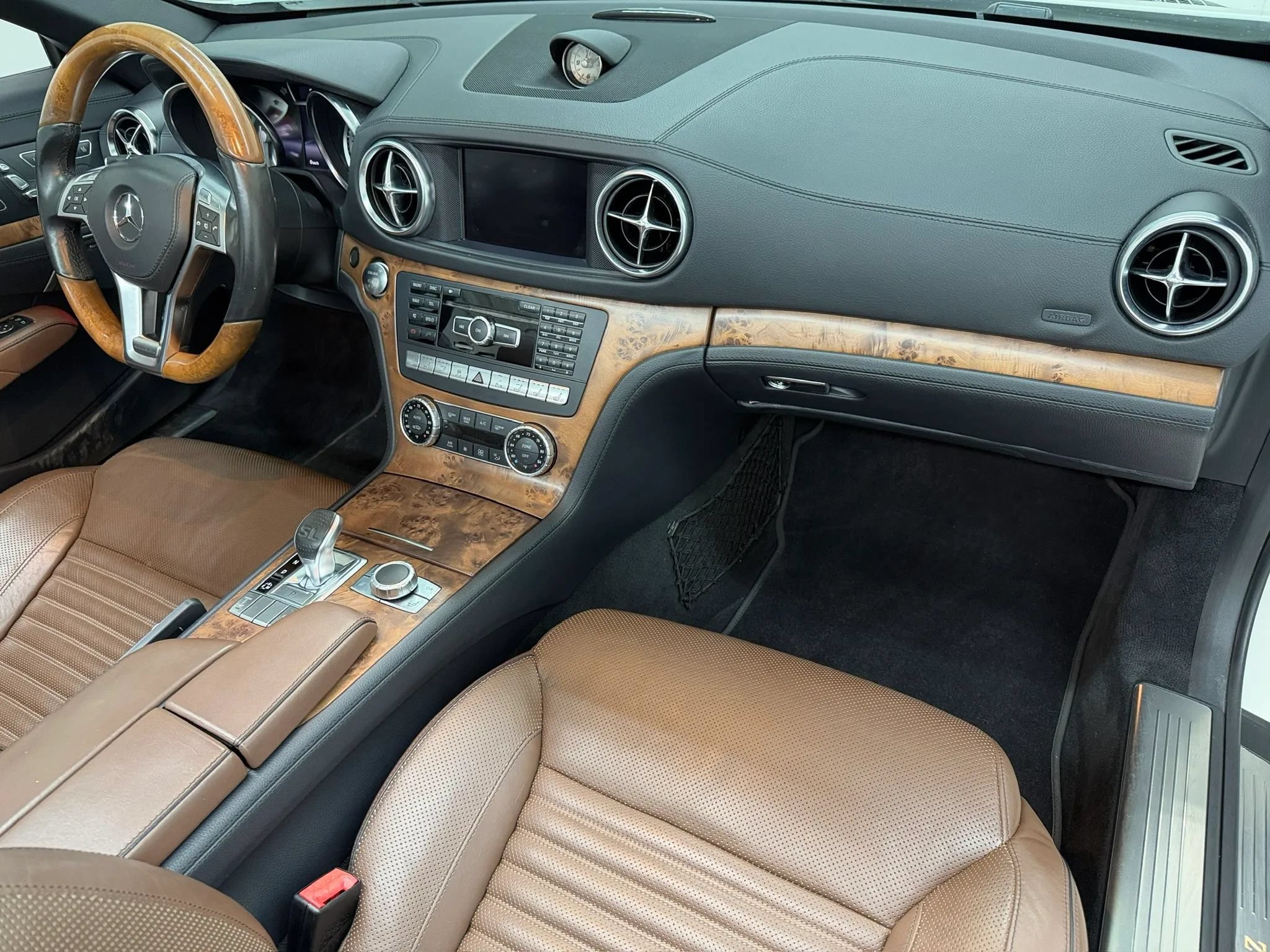 Used 2014 Mercedes-Benz SL 550 image 11