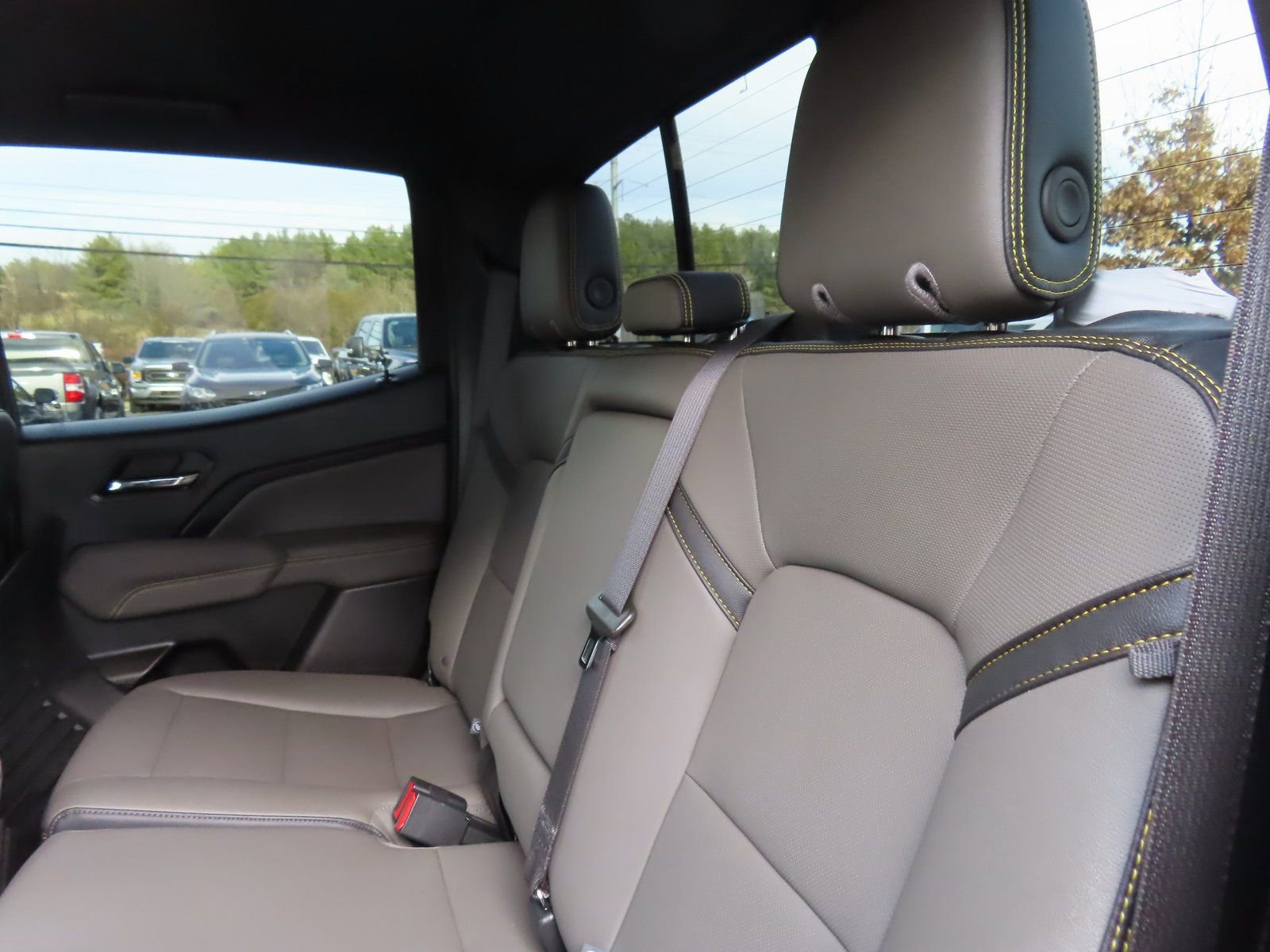 Used 2023 Chevrolet Colorado ZR2 w/ ZR2 Convenience Package III image 38