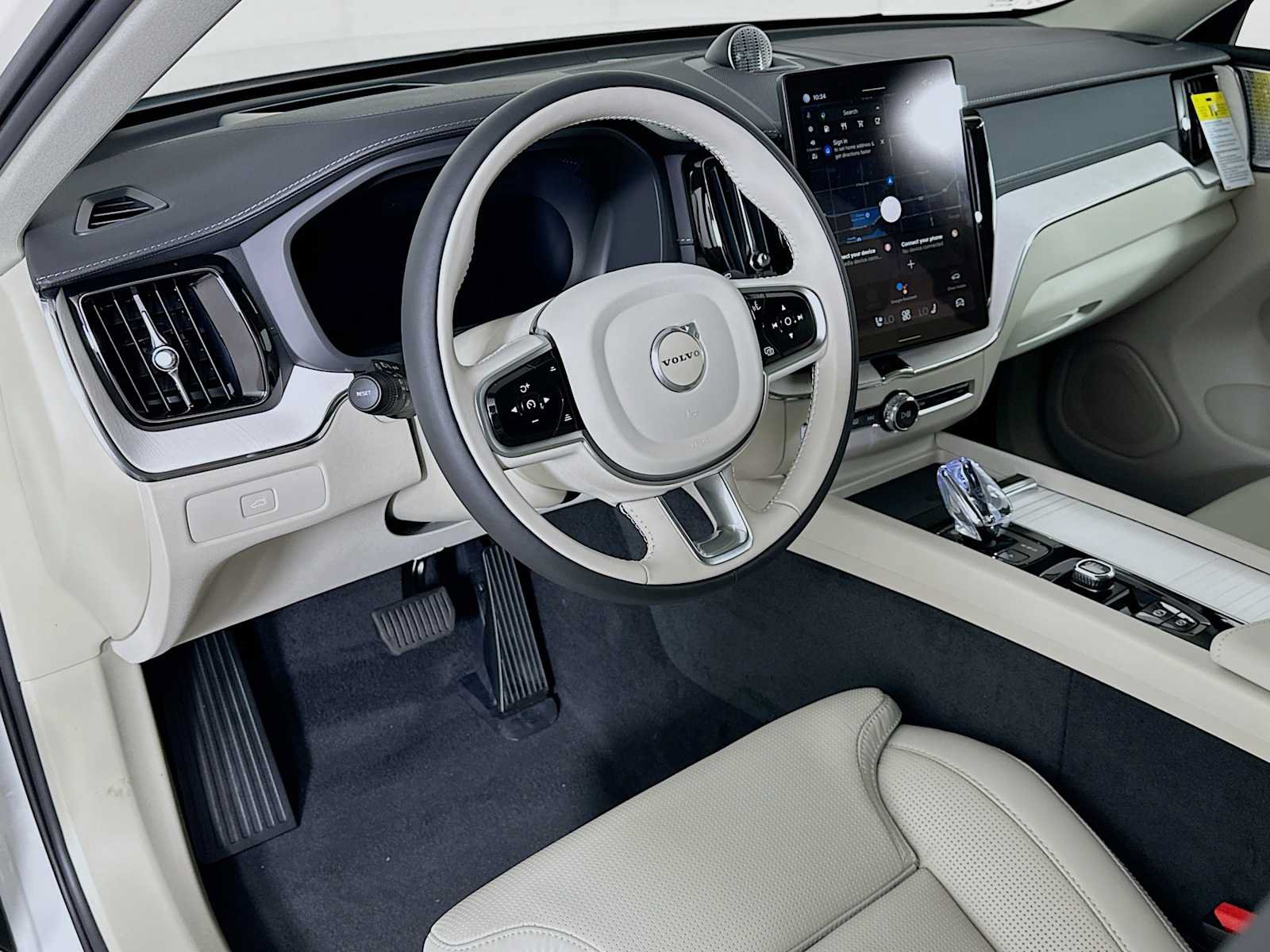 New 2026 Volvo XC60 B5 Ultra w/ Climate Package PRO AWD/4WD image 9