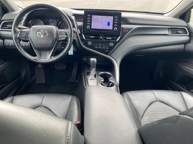 Used 2023 Toyota Camry SE image 5