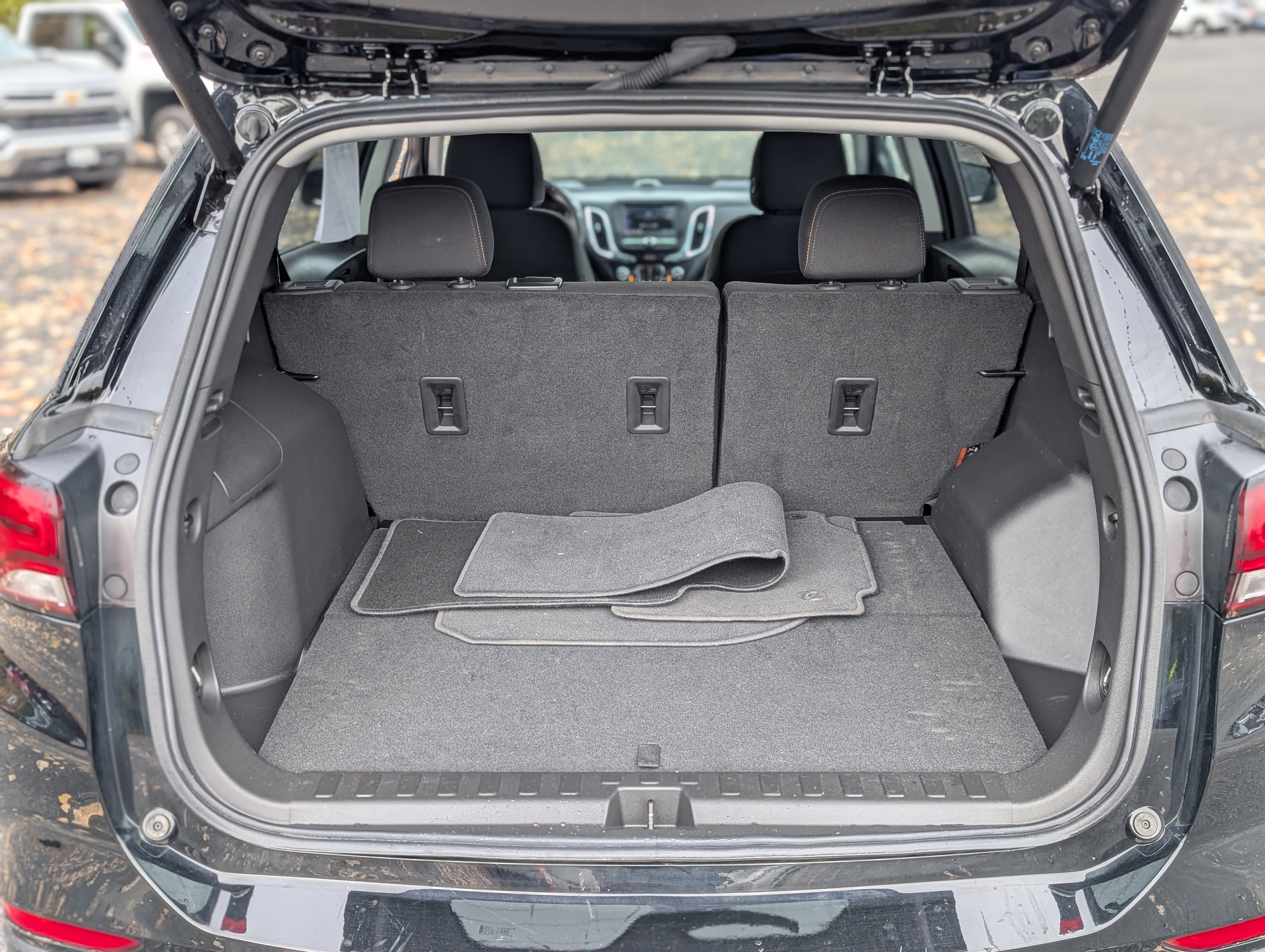 Used 2022 Chevrolet Equinox LT w/ Driver Convenience Package image 35