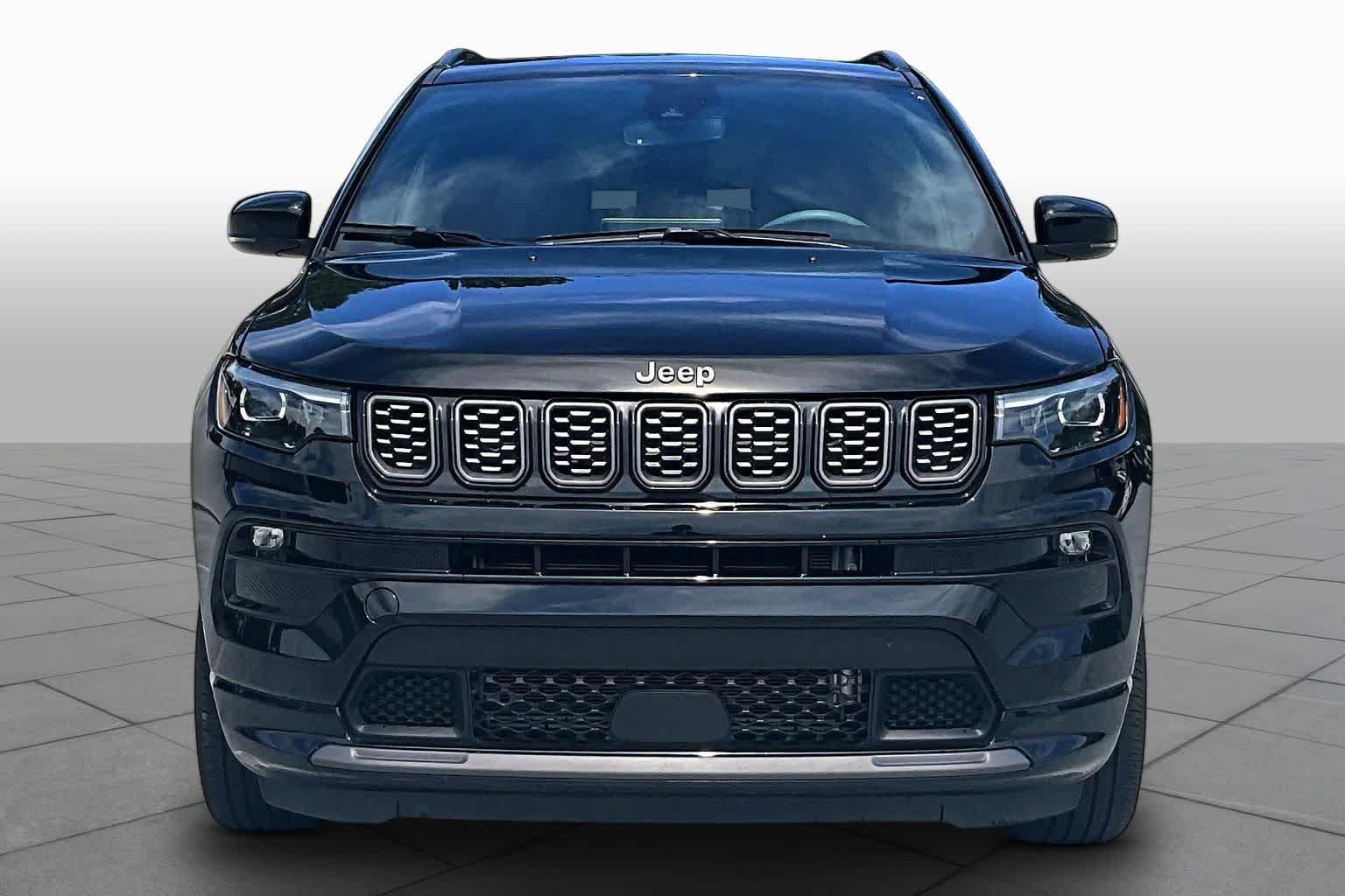 Used 2024 Jeep Compass Limited w/ High Altitude Package AWD/4WD image 6